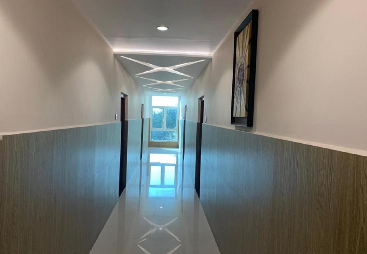 Ganesh Meridian Tiruppattur Exterior foto